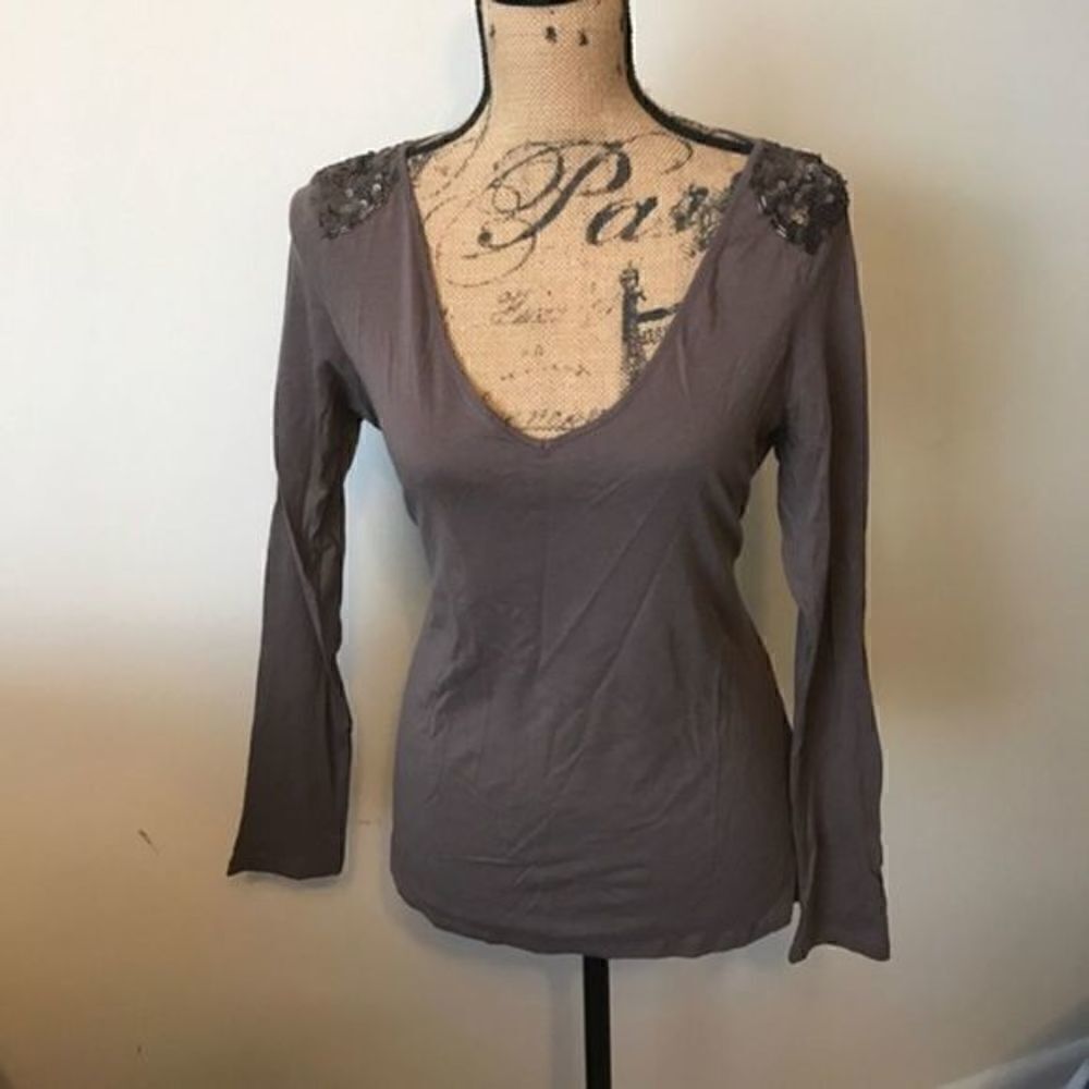 Mark sequence shoulder size large